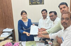 डीएम के उत्पीड़न से हापुड़ में लेखपाल सुभाष मीणा की मौत