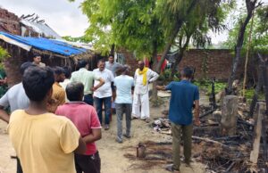 आगजनी में महिला झुलसी, गृहस्थी हुई खाक