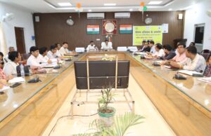 जिलाधिकारी की अध्यक्षता में संपन्न हुई जिला पोषण समिति की बैठक