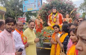 हिन्दू युवा वाहिनी के कार्यकर्ताओ ने कांवडियों के लिए लगाया निःशुल्क चिकित्सा शिविर