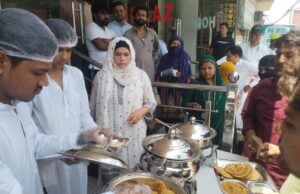 फात्मा वेलफेयर सोसायटी की ओर से दस रुपए में भरपेट भोजन का हुआ शुभारंभ