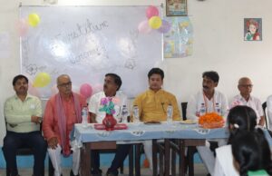 छात्र-छात्राओं का भाषण प्रतियोगिता के माध्यम से चयन