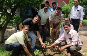 शिक्षक विधायक प्रत्याशी प्रो. डा. मुराद ने इस्लामिया में किया जनसंपर्क
