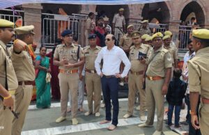 मां बेल्हा देवी मंदिर में सुरक्षा व्यवस्था का अधिकारियों ने किया स्थलीय निरीक्षण