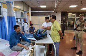 राजकीय मेडिकल कॉलेज उरई में जिलाधिकारी का औचक निरीक्षण