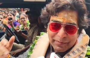 बाबा काशी विश्वनाथ के दरबार में फिल्म अभिनेता आशुतोष राणा ने किया पूजन