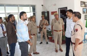 जिलाधिकारी व एसएसपी ने किया परीक्षा केंद्रों का निरीक्षण