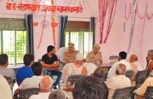 गांव-गांव में चौपाल लगा किया आमजन को जागरूक