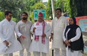 सांसद पर अभद्र टिप्पणी मामले में फैसल सलमानी ने वरिष्ठ पुलिस अधीक्षक को सौंपा शिकायती पत्र