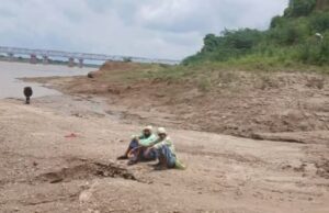 यमुना नदी में डूबे युवक का शव पांच किमी दूर मिला, घर में मचा कोहराम