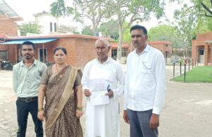 पत्नी पर चरित्र हीनता का आरोप लगाकर पति ने किया जान लेवा हमला