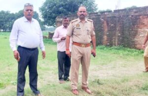 मंदिर के समीप कब्रनुमा गड्ढे को लेकर हडकंप, तंत्र मंत्र की आशंका