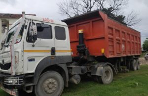 अवैध खनन से भरे तीन डम्पर पुलिस ने पकड़ किया सीज