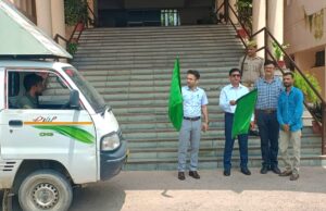 मुख्य विकास अधिकारी ने कौशल रथ को हरी झंडी दिखाकर रवाना किया