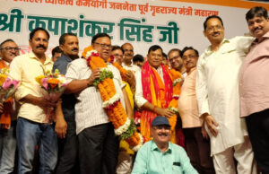 कजरी के गीतों से गांव की मिट्टी की भीनी भीनी खुशबू आती है:कृपाशंकर सिंह