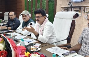 गोवंश संरक्षण को लेकर समीक्षा बैठक, गौशालाओं की व्यवस्थाओं पर चर्चा