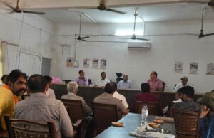 खाद्य सुरक्षा को लेकर इटवा में बैठक, खाद्य कारोबारियों को किया गया जागरूक