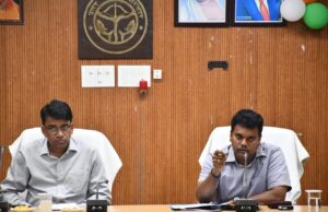 यातायात नियमों से खिलवाड़ बर्दाश्त नहीं डीएम ने सड़क सुरक्षा बैठक में दिए कड़े निर्देश