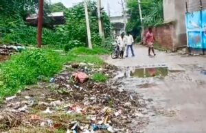 ग्राम पंचायत अण्डावली कोकावली में गंदगी का अंबार, स्कूल के बच्चे और ग्रामवासी बेहाल