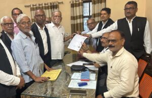 मॉडल बार खागा का चुनावी आगाज, अधिवक्ता दो गुटों में बटे