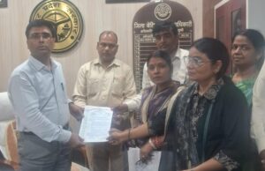 बीएसए से शिक्षामित्रों की समस्याओं के निराकरण की मांग