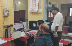 पोस्ट ऑफिस में बहनों को मुंह चिढ़ाता स्टीकर राखी के लिफाफा उपलब्ध रजिस्ट्री नदारद