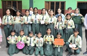 न्यू कैंब्रिज पब्लिक स्कूल में राखी बनाओ प्रतियोगिता का हुआ आयोजन