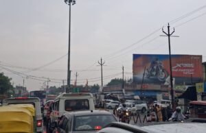 रक्षाबंधन के पर्व पर सड़कों पर लगा भीषण जाम