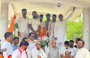 छात्र संघ भवन पर लाल पद्मधर की शहादत दिवस पर पूर्व पदाधिकारियो व छात्रों ने श्रद्धांजलि