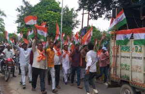 नगर में उत्साह पूर्वक निकली गई विशाल भव्य तिरंगा यात्रा