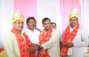 बढ़पुरा ब्लाक प्रमुख के कैम्प कार्यालय का पूर्व सांसद राम शंकर कठेरिया ने किया उद्घाटन