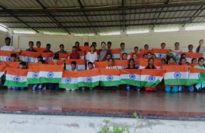 के वी जनकल्याण ट्रस्ट ने स्वतंत्रता दिवस पर तीन स्थानों पर बच्चों संग मनाया आज़ादी का जश्न