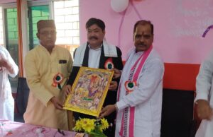 शिशु मन्दिर में हुआ झंडा रोहण