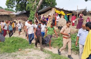 घर के बाहर सो रही वृद्ध महिला की हत्या से गांव में मची सनसनी