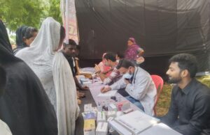 एक सोच फाउण्डेशन व जीवन हास्पिटल की ओर से निःशुल्क चिकित्सा शिविर में 450 लोगों को मिला उपचार व दवाई