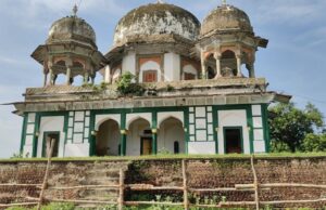मक़बरा,मंदिर विवाद में जमीन को लेकर फंसा पेंच, अब शासन की रिपोर्ट पर नजर