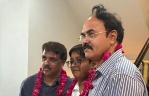 मोहम्मद परवेज़ खाँ का उमरा यात्रा के लिए हुए रवाना