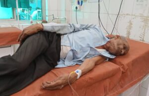 मानवता दिखाने पर बुज़ुर्ग घायल, मारपीट व लूटपाट का आरोप