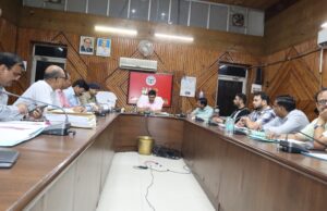 जिलाधिकारी की अध्यक्षता में हुई जिला पर्यावरण एवं गंगा समिति की बैठक