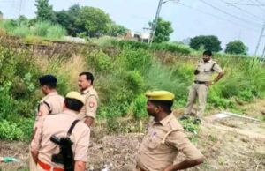 रेलवे ट्रैक पर मिला अज्ञात युवक का शव, ट्रेन से गिरने की आशंका