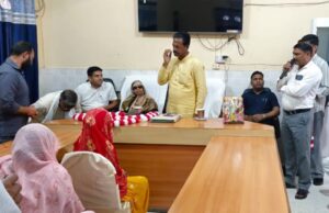 एससी एसटी आयोग के सदस्य का किया भव्य स्वागत