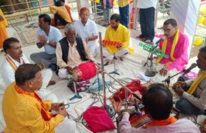 राधा अष्टमी पर हुआ संकीर्तन, राधा रानी का सजा दिव्य दरबार