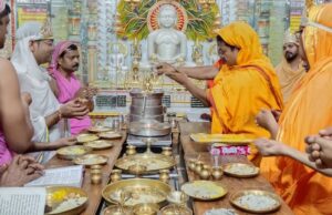 दशलक्षण महापर्व जीवन में दस धर्मो को अंगीकार करने की देता प्रेरणा