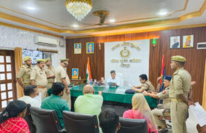 जनसुनवाई में पुलिस अधीक्षक डॉ. कौश्तुंभ ने सुनीं फरियादियों की समस्याएं
