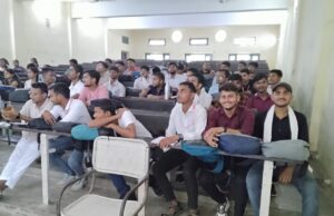 सी० एम० पी० डिग्री कॉलेज, प्रयागराज के हिन्दी-विभाग की कर्मशाला का दूसरा दिन
