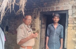 ढेबरुआ में ‘पहरेदारी के बीच चोरी’, मजदूर के घर हुई वारदात पर संलिप्तता का संदेह