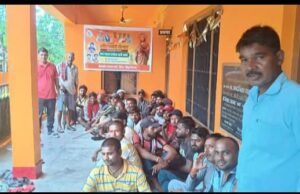 सभासद पति पर जातिसूचक गाली का आरोप, भड़के कर्मचारियों ने ठप किया काम