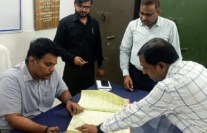 सिद्धार्थनगर कोषागार में डबल लॉक अभिलेखों का सत्यापन
