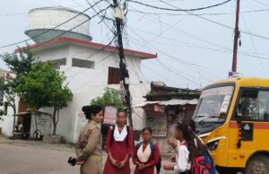 महिला पुलिस द्वारा मिशन शक्ति अभियान के तहत महिलाओं व बालिकाओं को किया जागरूक
