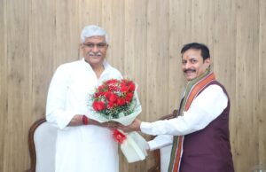 दुर्लभ पांडुलिपियों के संरक्षण में नई गतिरू कुलपति और केंद्रीय संस्कृति मंत्री की महत्वपूर्ण मुलाकात